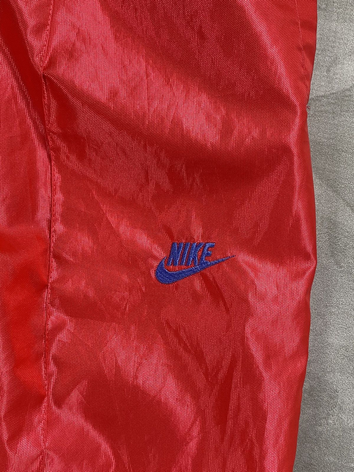 Nike Vintage Nike Nylon Pants Size US 31 - 7 Thumbnail