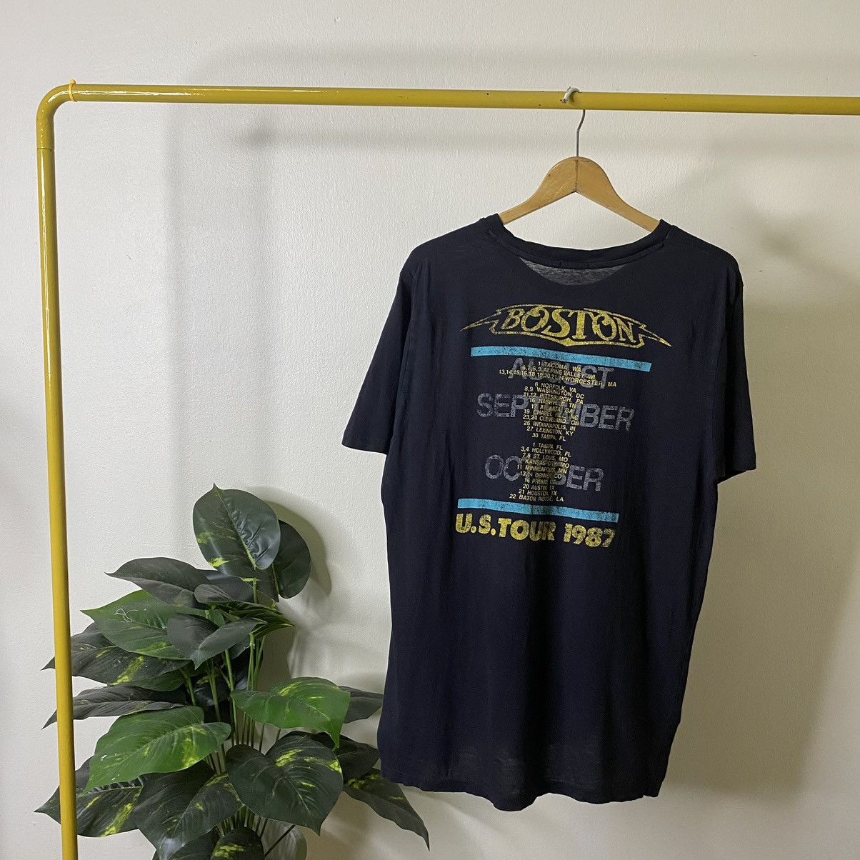 Band Tees × Japanese Brand Boston US Tour 1987 Official Reissue Collaboration Tee Size US L / EU 52-54 / 3 - 5 Thumbnail