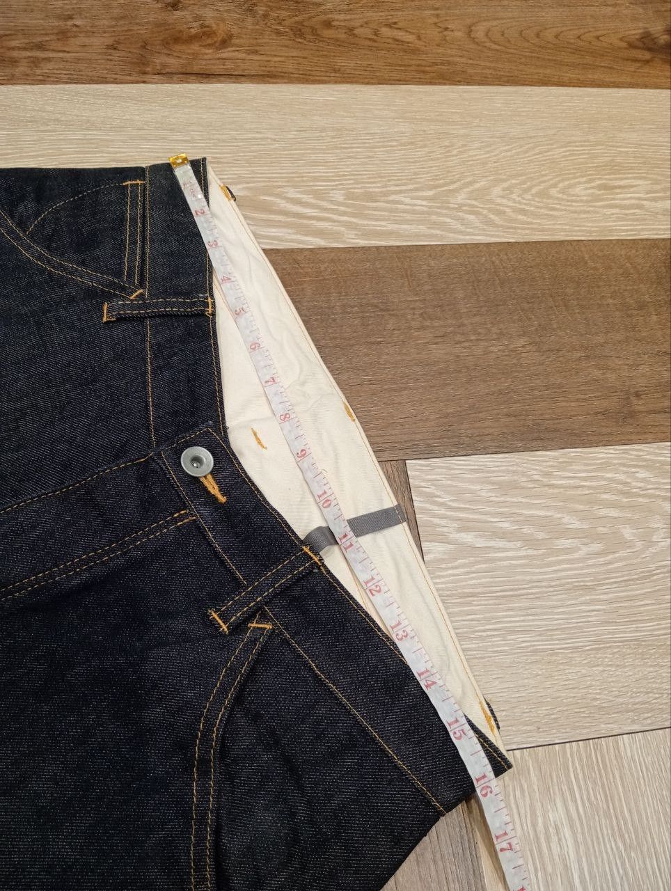 Kazuyuki Kumagai Attachment KAZUYUKI KUMAGAI ATTACHMENT JAPAN INDIGO CURVE JEANS Size US 32 / EU 48 - 11 Thumbnail