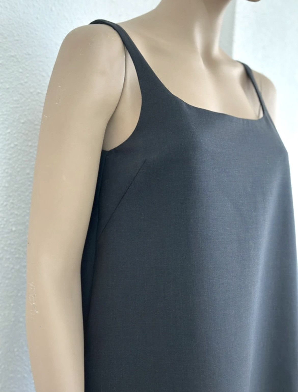 Prada Prada dress, size M, 100% wool Size M / US 6-8 / IT 42-44 - 3 Thumbnail