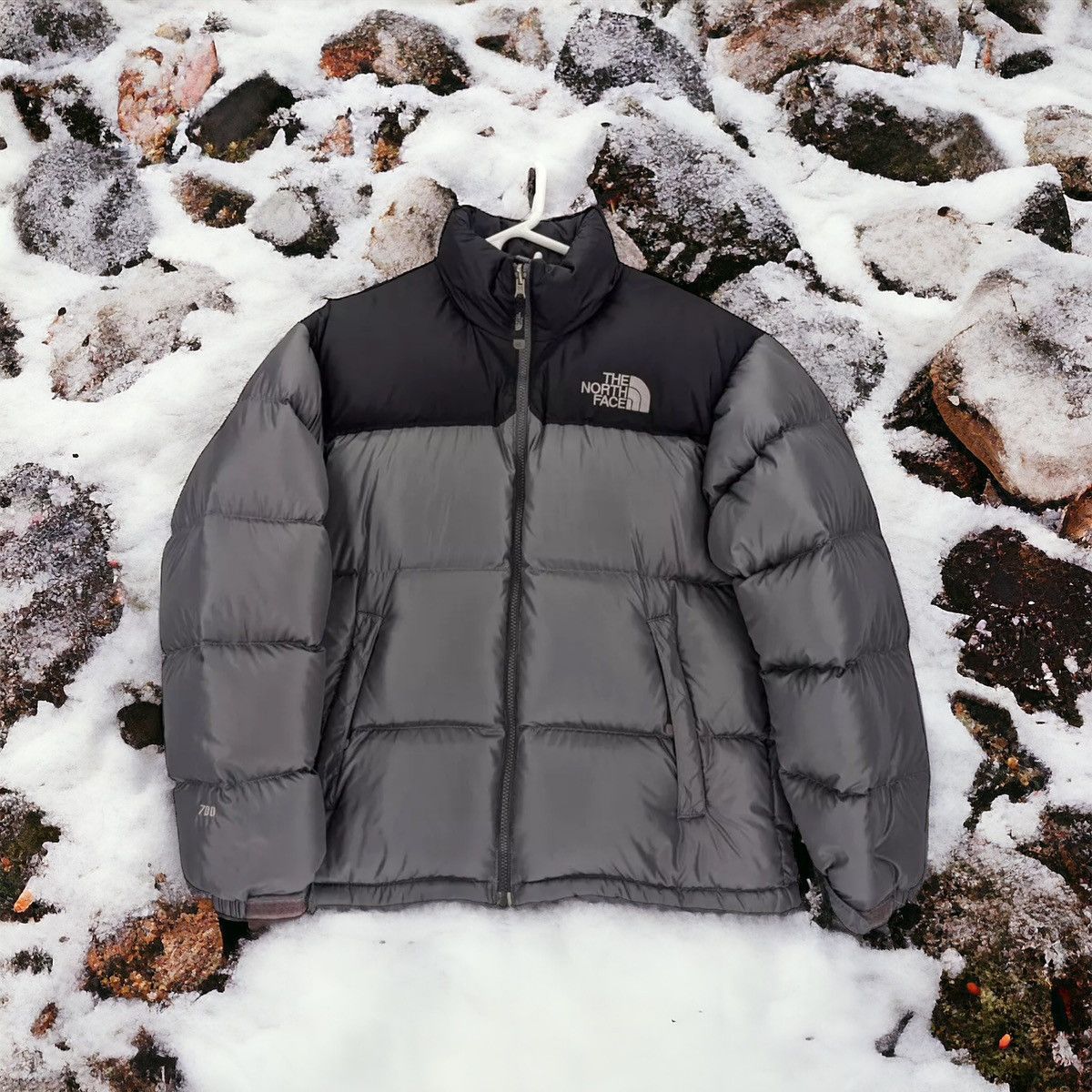 image of The North Face Mens 1996 Retro Nuptse 700 Down Puffer Size M in Grey