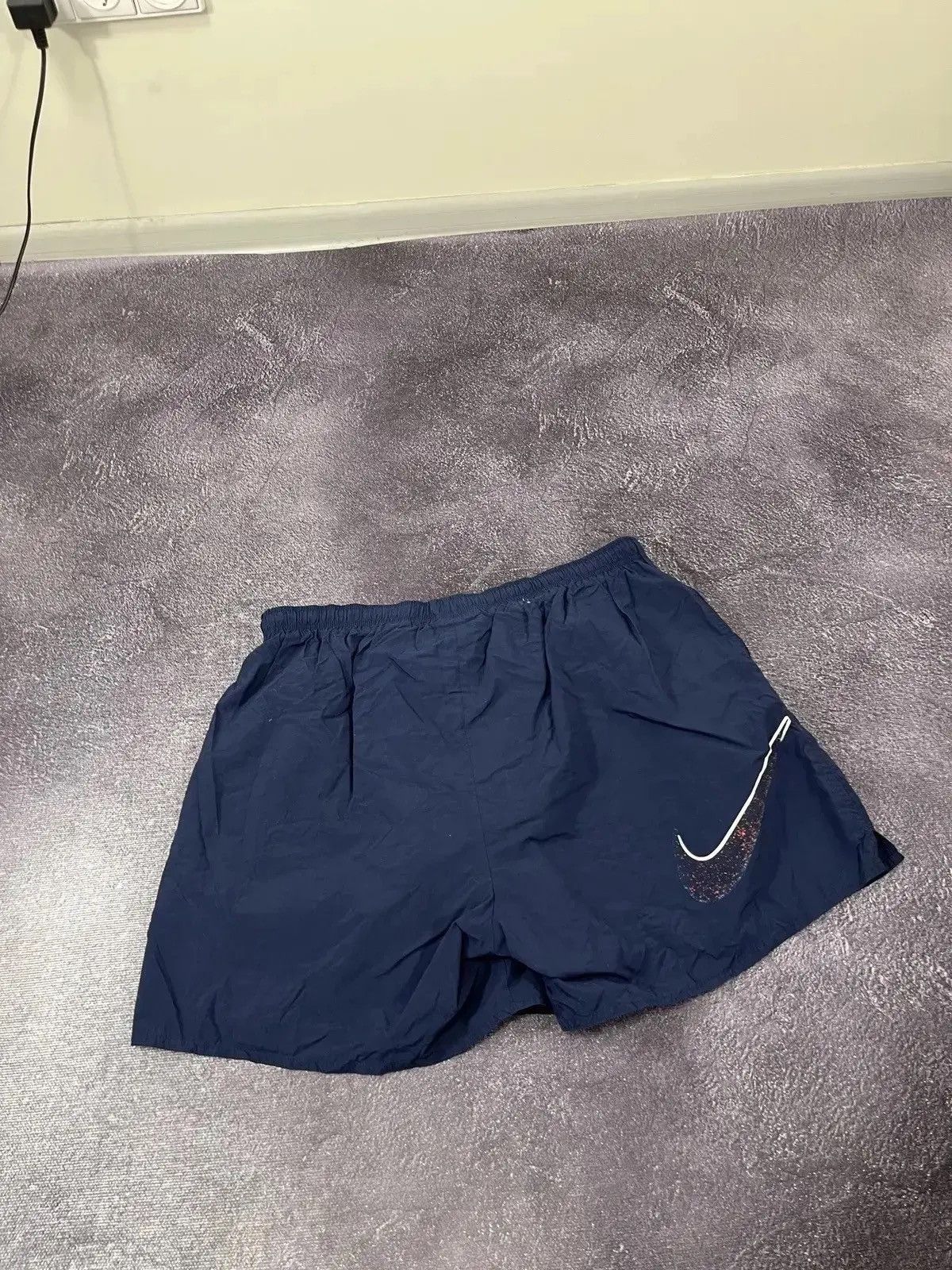 Nike × Vintage Vintage 90s Nike Y2K Big Swoosh Logo Retro Nylon Shorts Size US 38 / EU 54 - 5 Thumbnail
