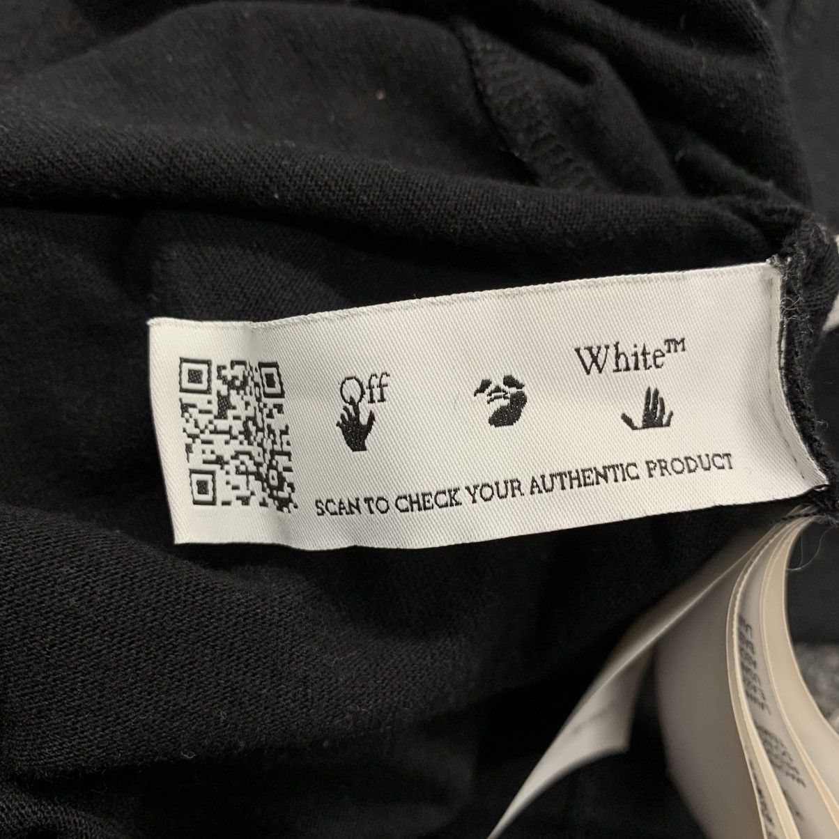 Off-White Off White Large Tee Caravaggio Graphic Black T-Shirt Virgil Size US L / EU 52-54 / 3 - 8 Thumbnail