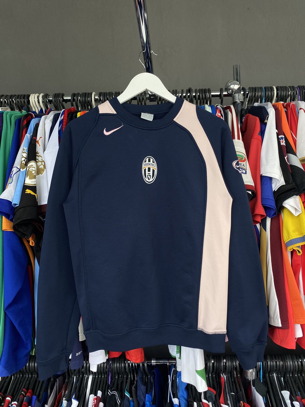 Nike 2004/05 VINTAGE NIKE JUVENTUS FOOTBALL CLUB SWEATSHIRT Size US S / EU 44-46 / 1 - 1 Thumbnail