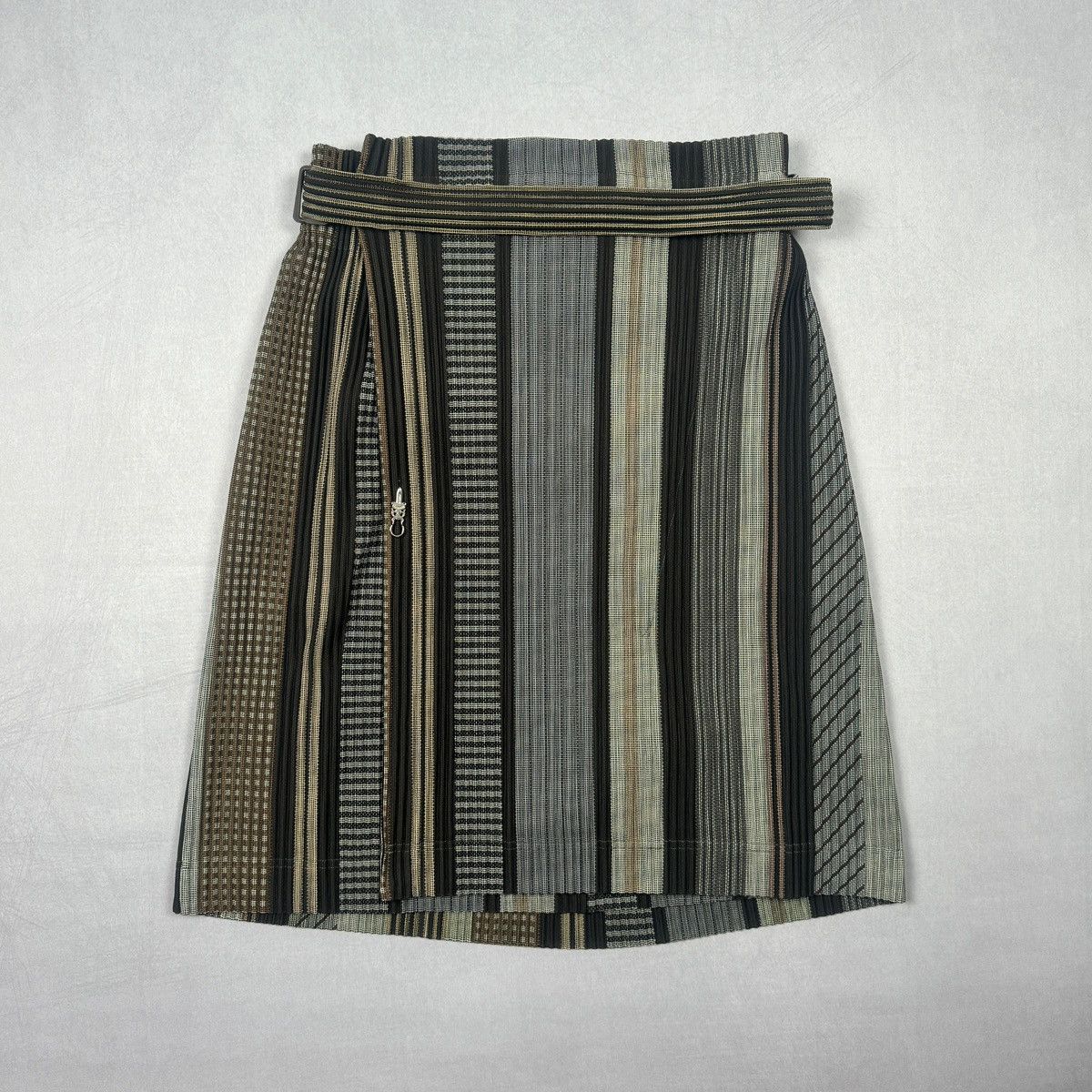 Homme Plisse Issey Miyake FW18 Stripe Patchwork Midi Pleated Skirt Size US 33 - 3 Thumbnail