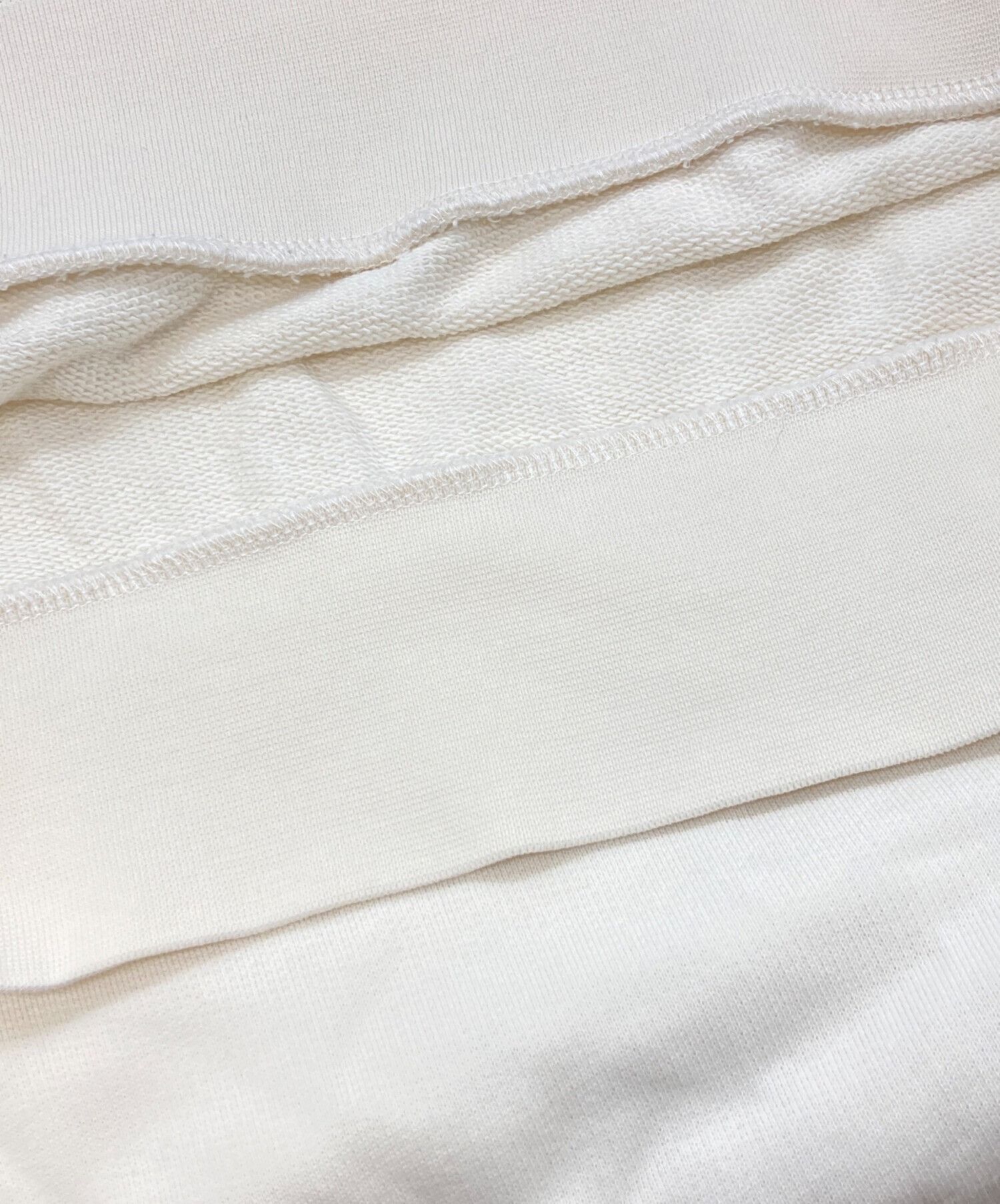 Maison Margiela Maison Margiela Elbow Patch Sweatshirt White Size 48 M Size US M / EU 48-50 / 2 - 7 Thumbnail