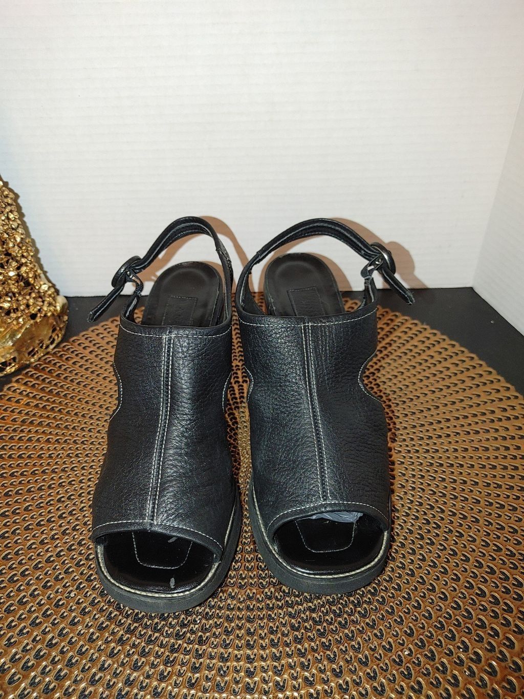 Other Bandolino Leather Peep Toe Size 7M Size US 7 / IT 37 - 2 Thumbnail