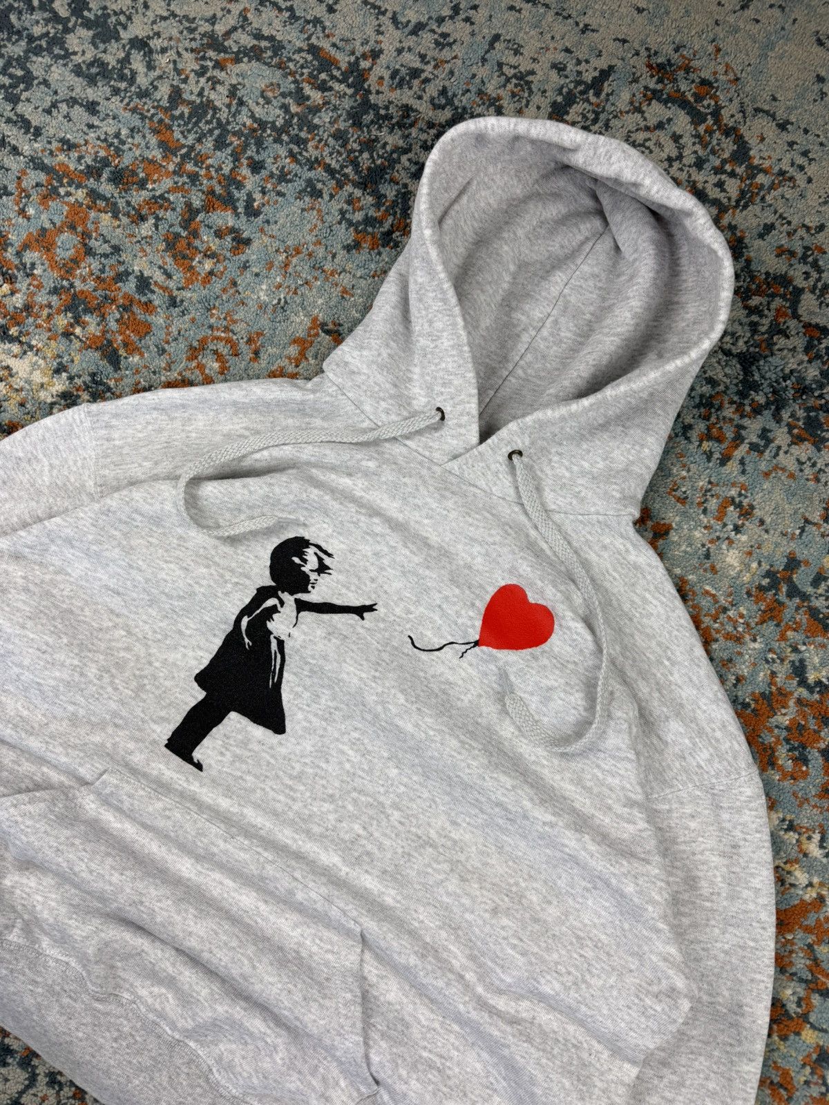 Vintage Vintage 00s Banksy girl with baloon art graphic hoodie Size US L / EU 52-54 / 3 - 4 Thumbnail