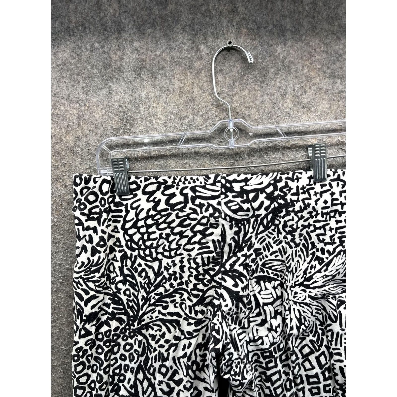 Lilly Pulitzer Lilly Pulitzer Pants Womens Small Black White Geometric Pull On Stretch Casual Pants Size 28" / US 6 / IT 42 - 6 Thumbnail