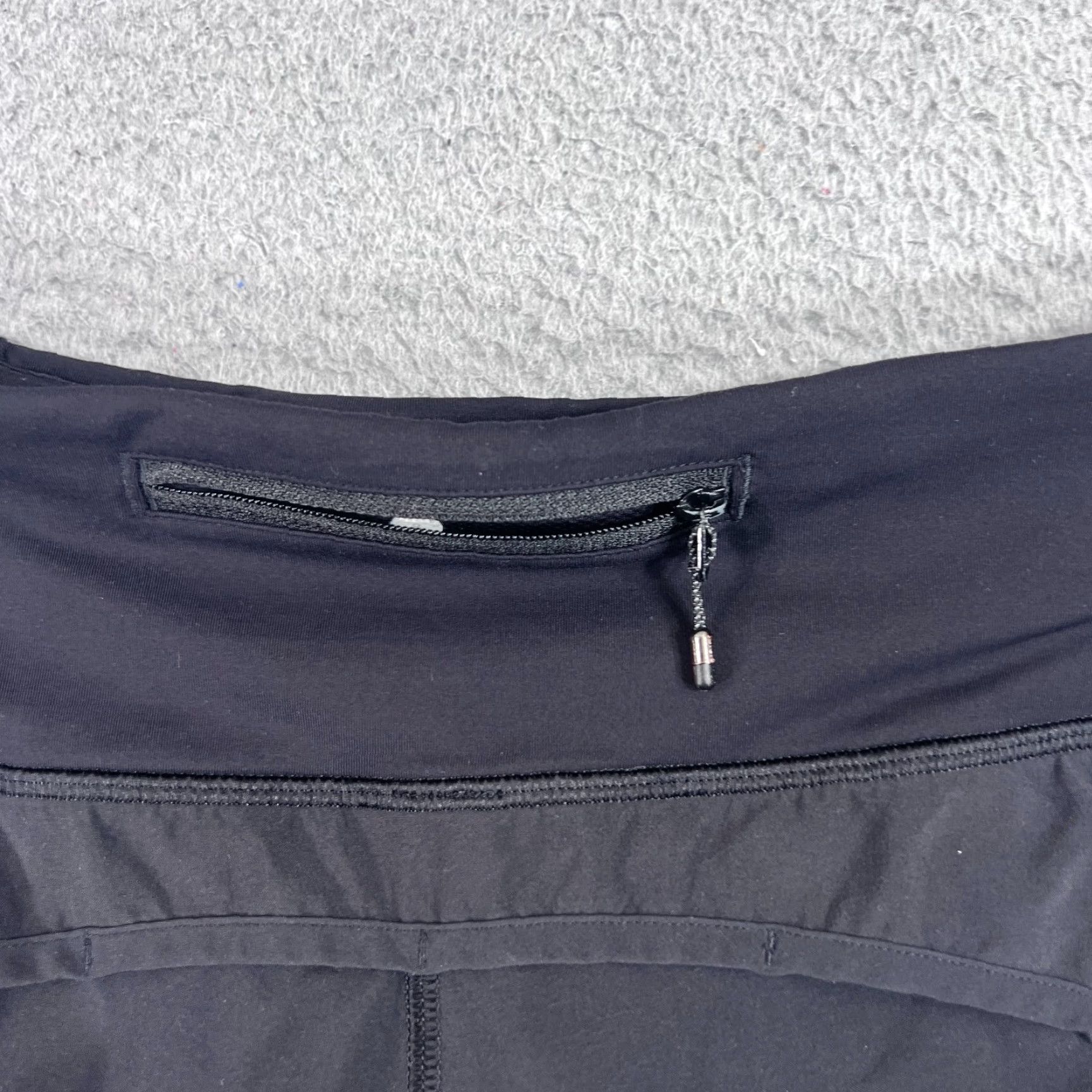 Lululemon Lululemon Women's Run Times Short Black 8 Back Zip Pocket Size 30" / US 8 / IT 44 - 4 Thumbnail