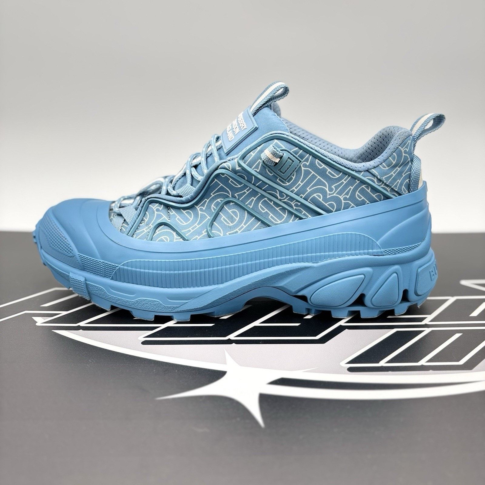Burberry Burberry Arthur ‘ Blue ‘ Low-Top Sneakers Monogram | GREAT! Size US 12 / EU 45 - 11 Thumbnail
