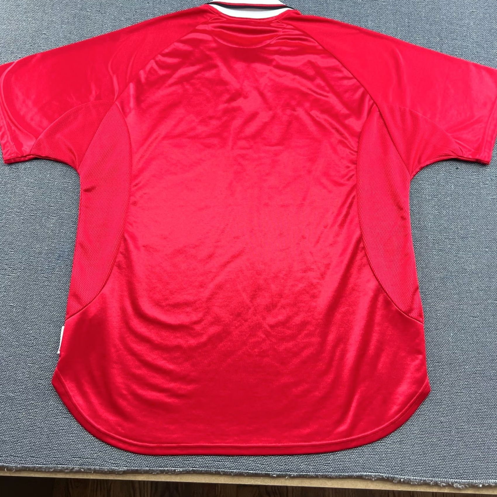 Umbro VINTAGE Umbro Manchester United 1999 1997 2000 Home Football Jersey Mens XL Red Short Sleeve Pullover T-Shirt Athletic Quick Dry Size US XL / EU 56 / 4 - 3 Thumbnail