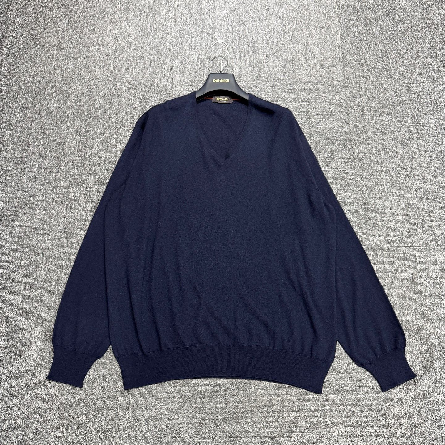 Loro Piana Loro Piana Cashmere V-Neck Sweater Size 58 Size US XXL / EU 58 / 5 - 1 Thumbnail