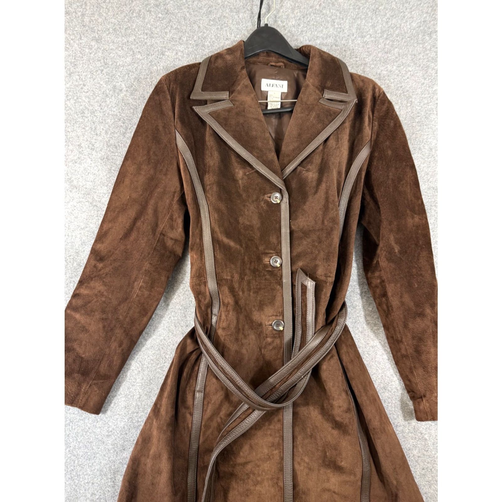 Alfani Alfani Trench Coat Womens L Brown Genuine Leather Lined Belt Waist Notch Lapel Three Button Front Coat Size L / US 10 / IT 46 - 2 Thumbnail