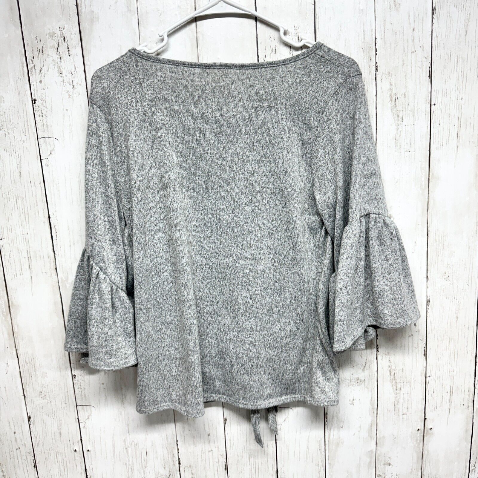 Other Caution to the Wind Sweater Sz Medium Bell Sleeve Grey Crop Size M / US 6-8 / IT 42-44 - 3 Thumbnail