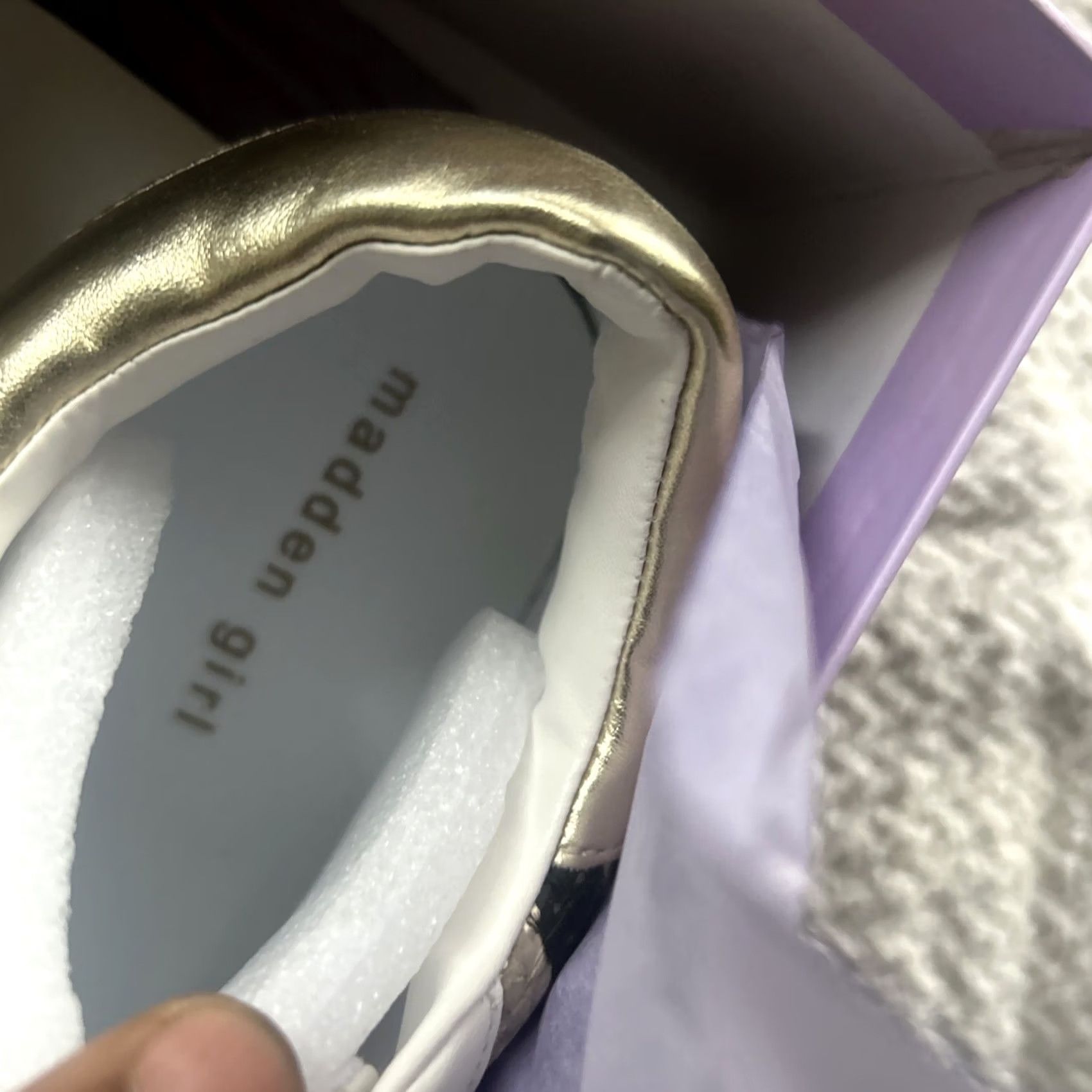 Steve Madden VINTAGE Steve Madden Larrrk White Gold Snake Leather Lace Up Sneakers Size 10 Brand New Size US 10 / IT 40 - 8 Thumbnail