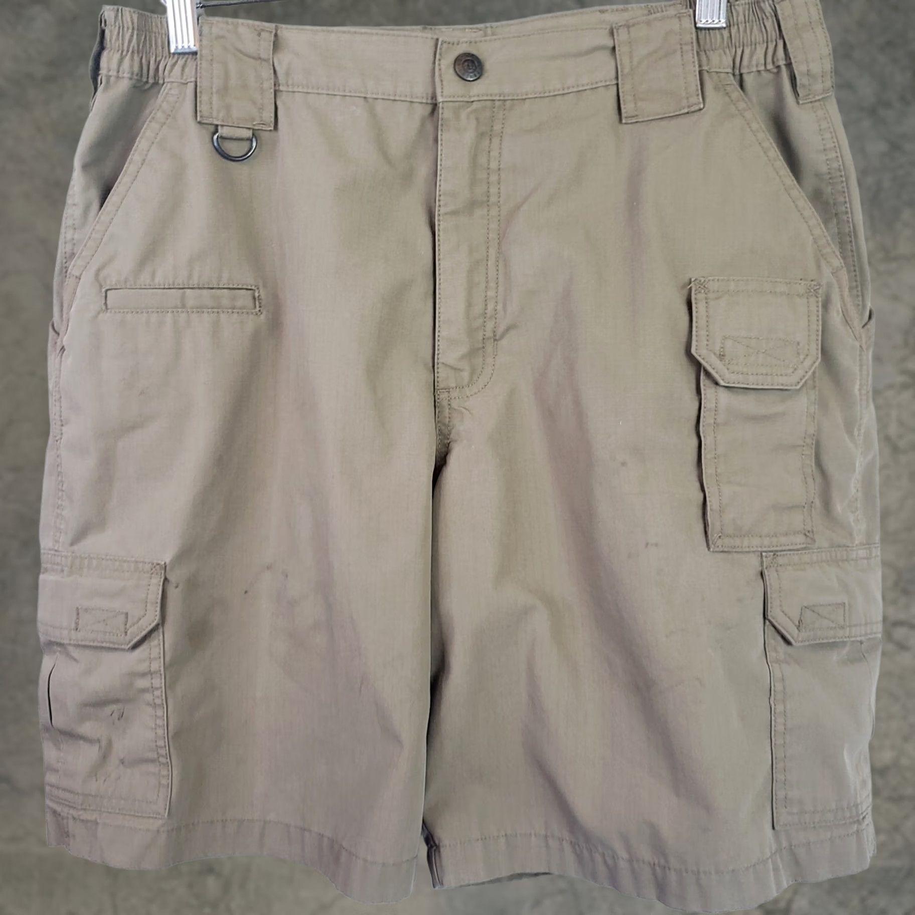 Vintage 5.11 Tactical Cargo Shorts Men's 34 X 9 Tan Khaki Utility Pockets Work Size US 34 / EU 50 - 1 Thumbnail