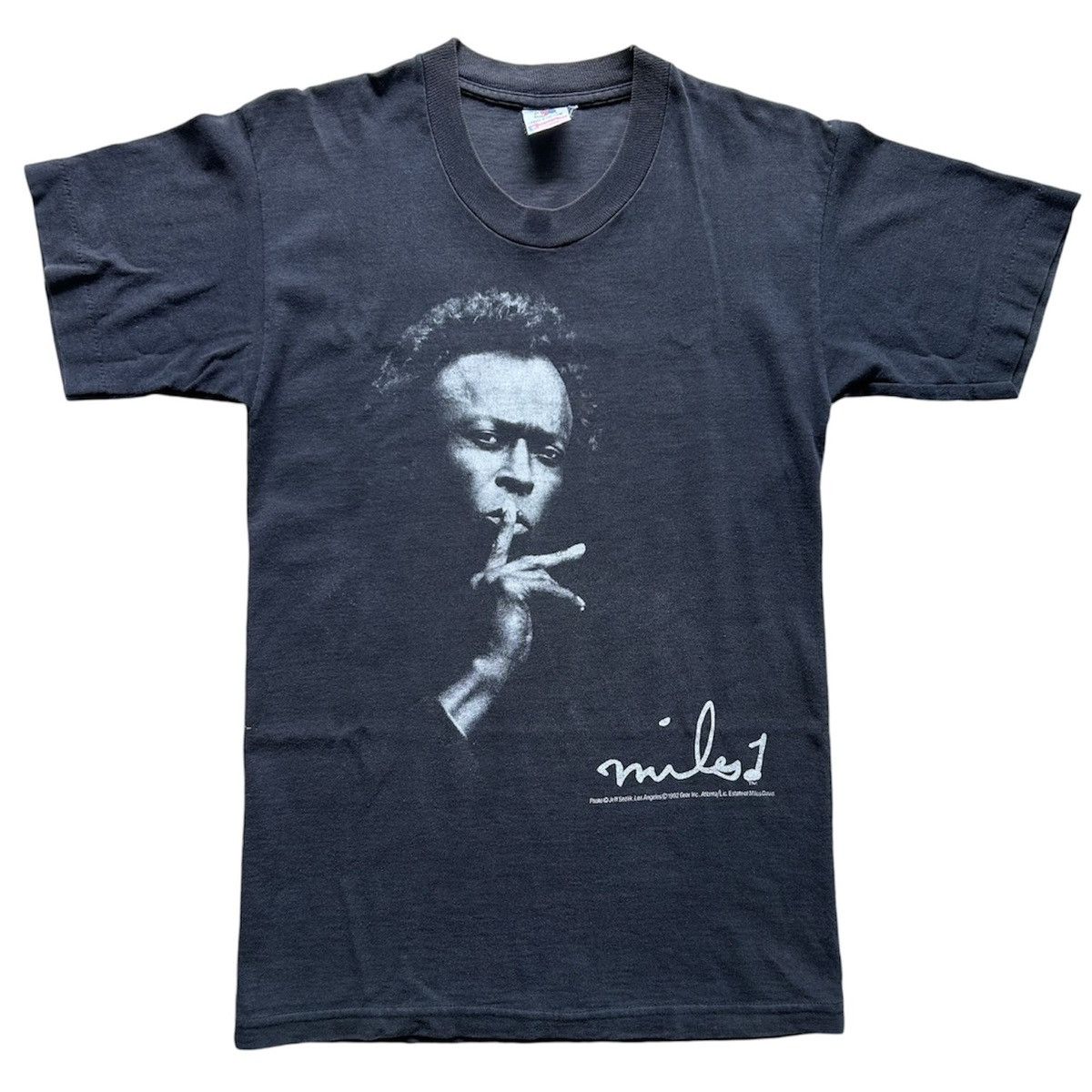Band Tees × Vintage Vintage 1992 Miles Davis jazz portrait t-shirt Size US S / EU 44-46 / 1 - 1 Thumbnail