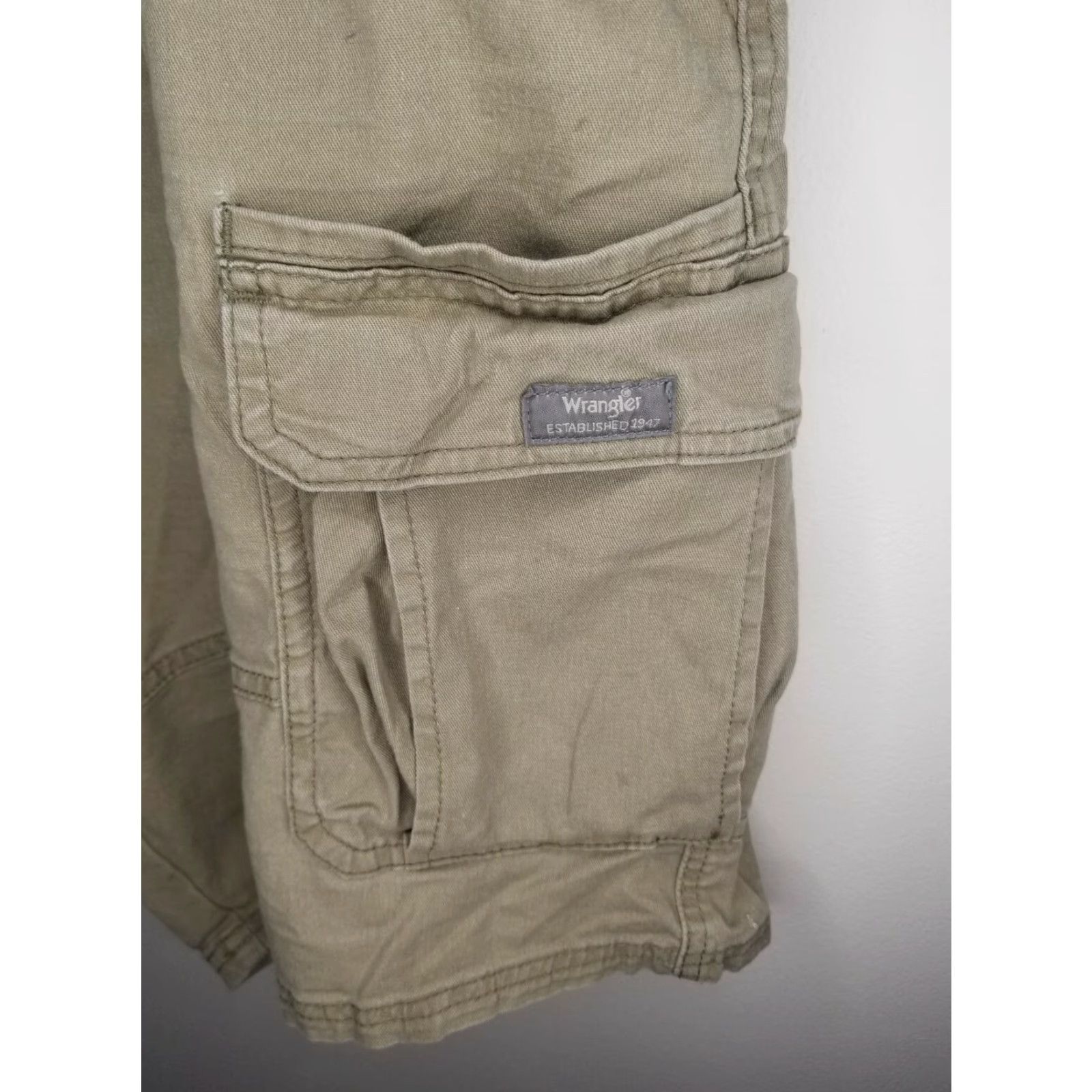 Wrangler Wrangler Cargo Shorts Men Size 40 Brown Relaxed Fit Cargo Short Brown 40 Mens Size US 40 / EU 56 - 2 Thumbnail