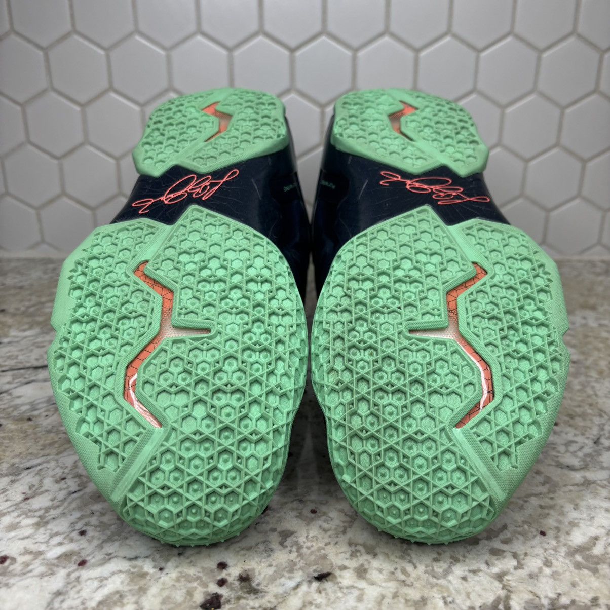 Nike Size 10.5-Nike LeBron 11 Akron vs. Miami Lightly Worn W/Box Size US 10.5 / EU 43-44 - 12 Thumbnail