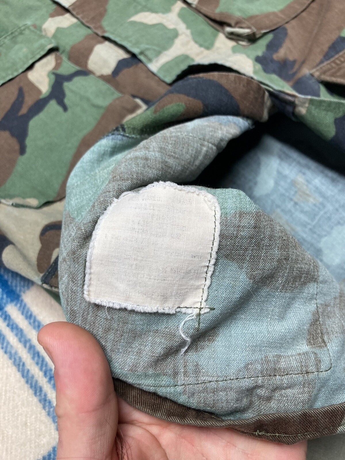 Vintage 70s army OG-107 field shirt hidden buttons camo military M/L Size US M / EU 48-50 / 2 - 6 Thumbnail