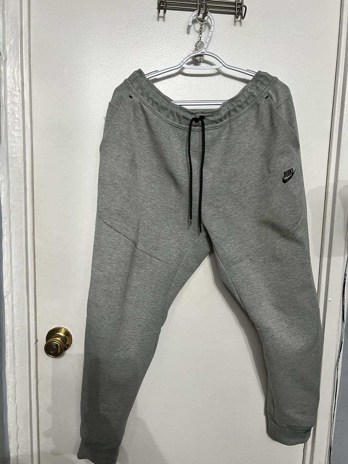 Nike XL Gray Nike tech Sweatpants + L Nike Tech Hoodie Size US 36 / EU 52 - 1 Thumbnail