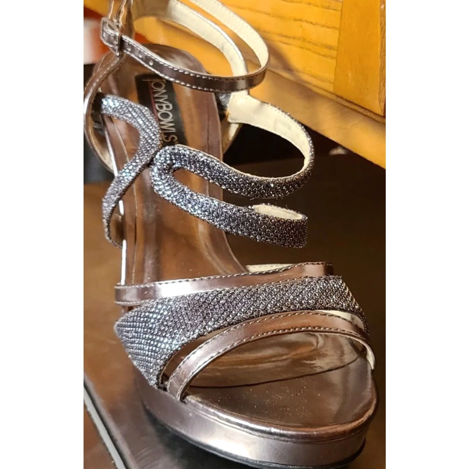 Vintage Tony Bowls Sadie 42003 Silver Sandal Strap Pageant Gala Shoes Women 8 Heel Stiletto Size US 8 / IT 38 - 3 Thumbnail