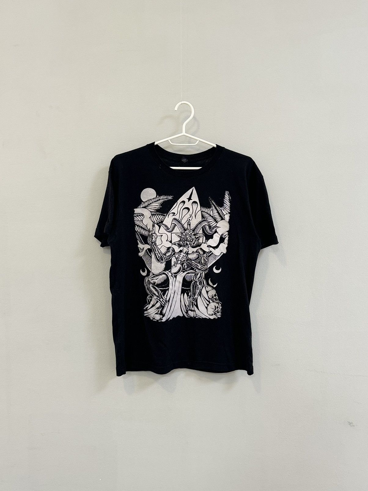 Band Tees × Vintage Vintage Bongs Weed Devil Tee Shirt Dead skull Size US S / EU 44-46 / 1 - 1 Thumbnail