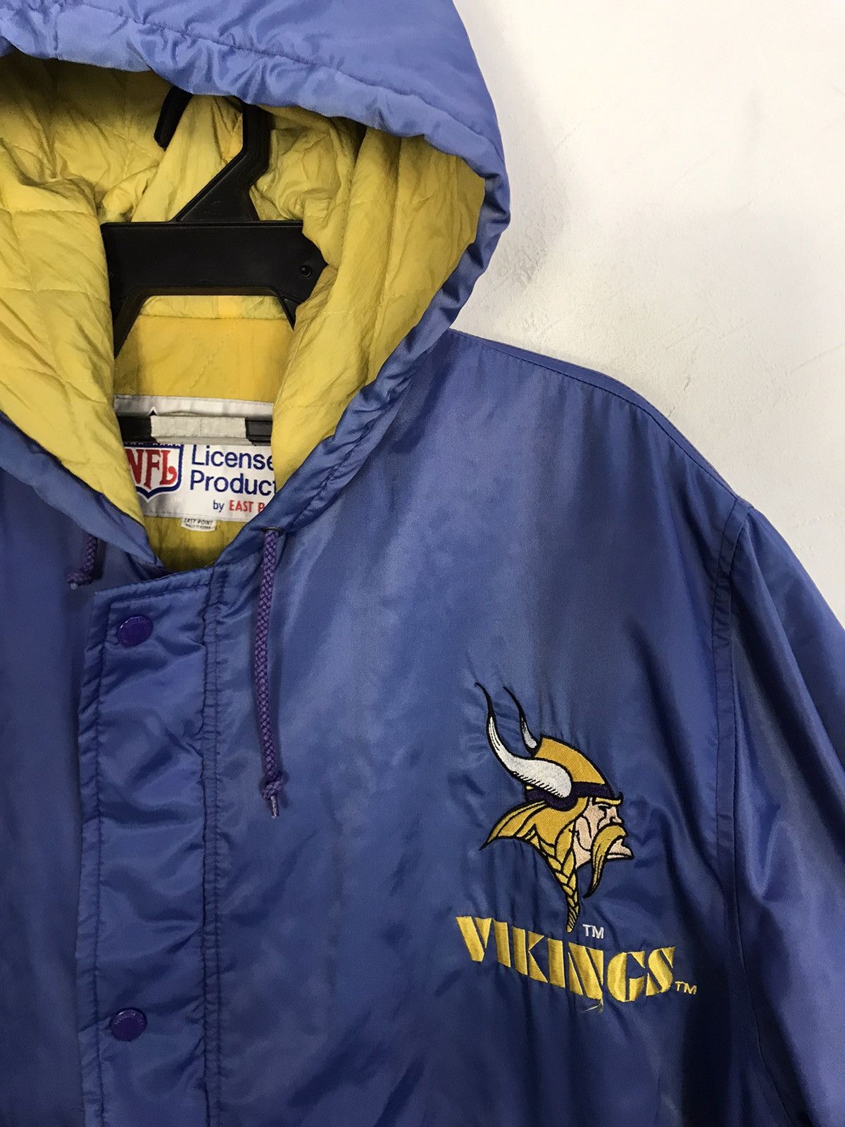NFL NFL Viking Team Hooded Jacket Quilted Padded Inner Big Logo Size US XL / EU 56 / 4 - 4 Thumbnail