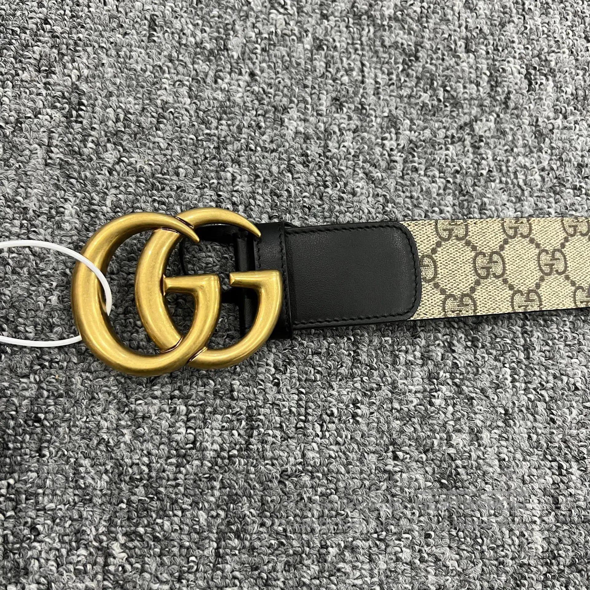 Gucci Guicci Dual-G metal buckle, full-print aging effect, belt| Size ONE SIZE - 3 Thumbnail