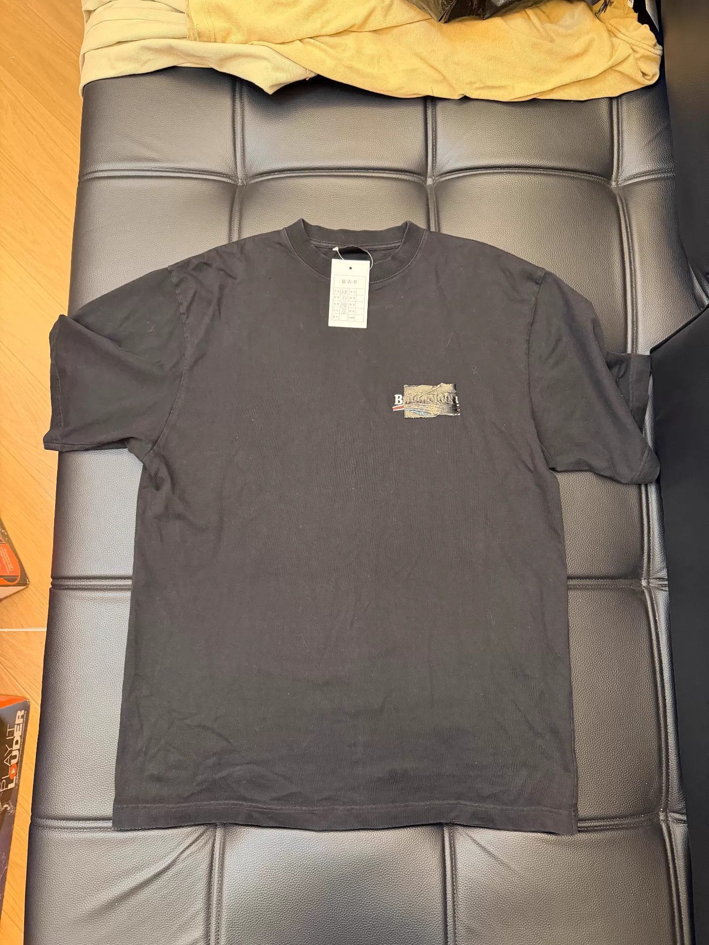 Balenciaga Black Short-Sleeve Graphic Tee - XXS Size US XXS / EU 40 - 1 Thumbnail
