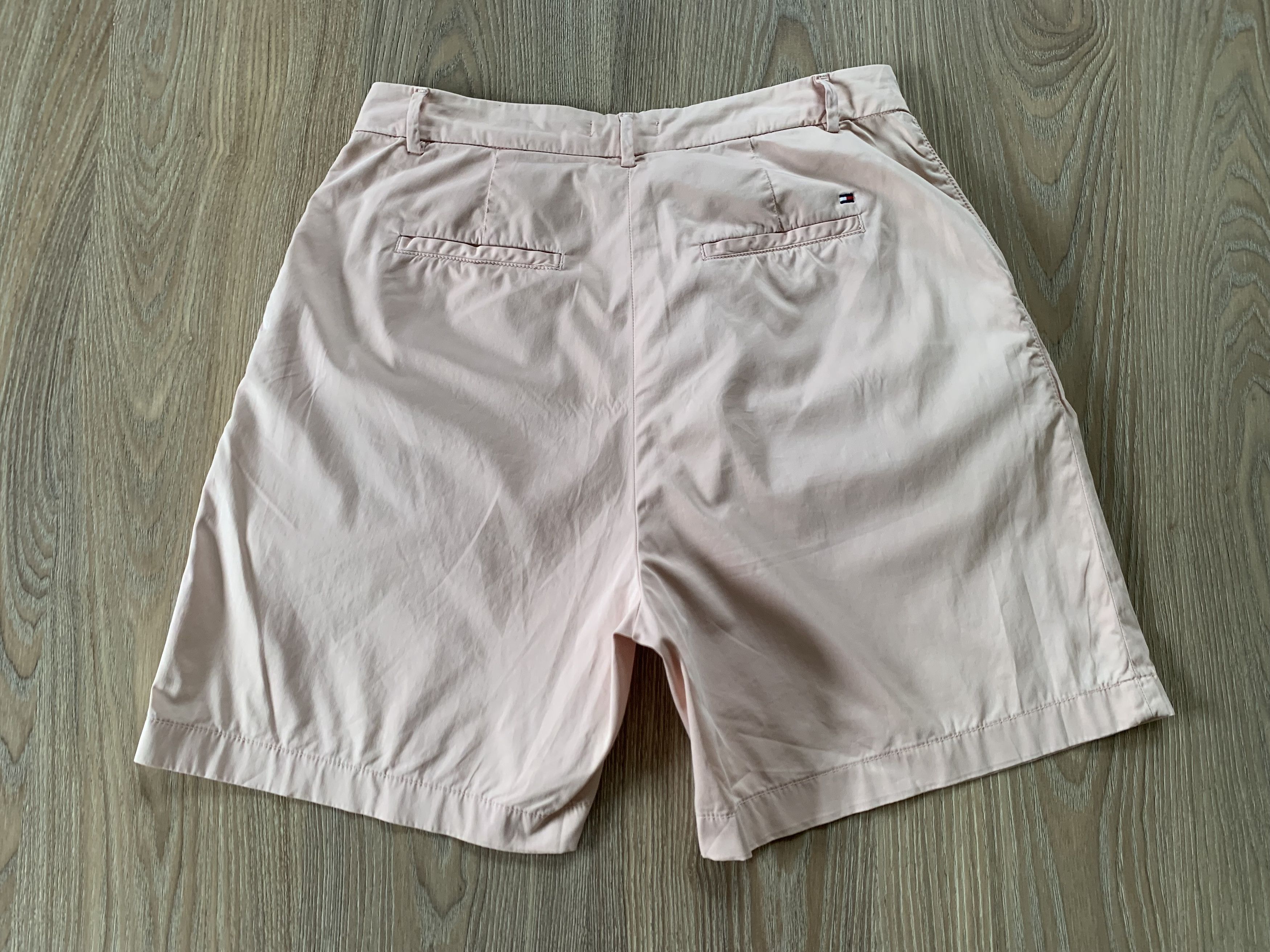 Tommy Hilfiger Tommy Hilfiger Women's Pleated Shorts Size L / US 10 / IT 46 - 3 Thumbnail