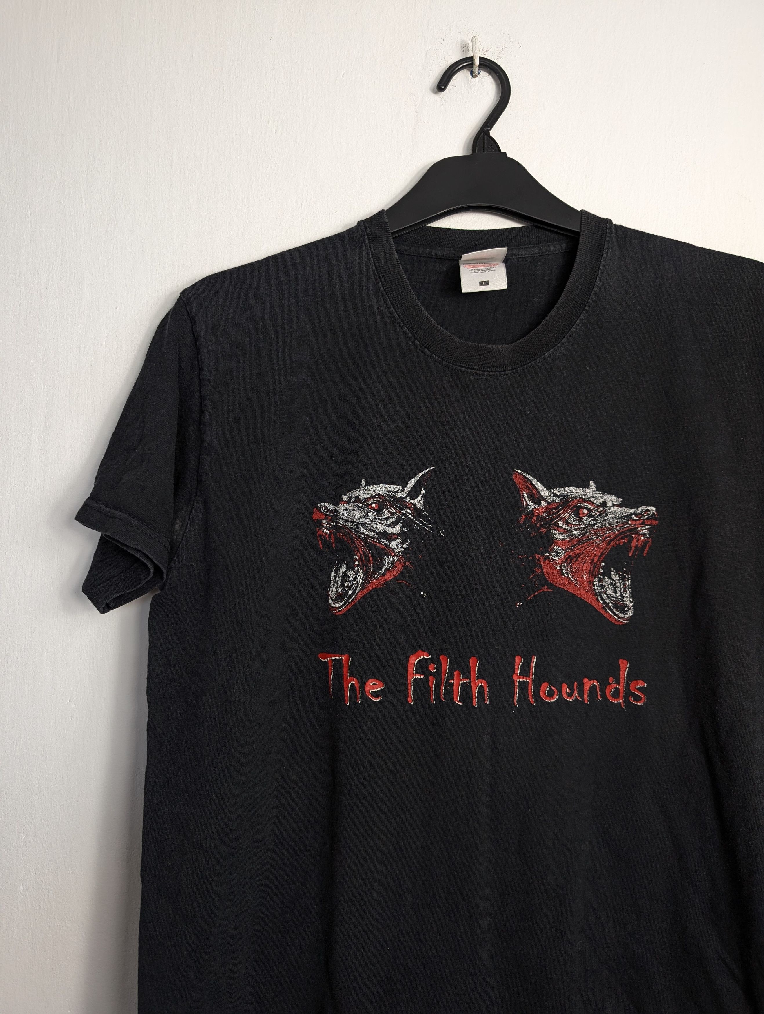 Vintage The Filth Hounds Graphic T-Shirt Fruit of the Loom Retro Size US L / EU 52-54 / 3 - 2 Thumbnail