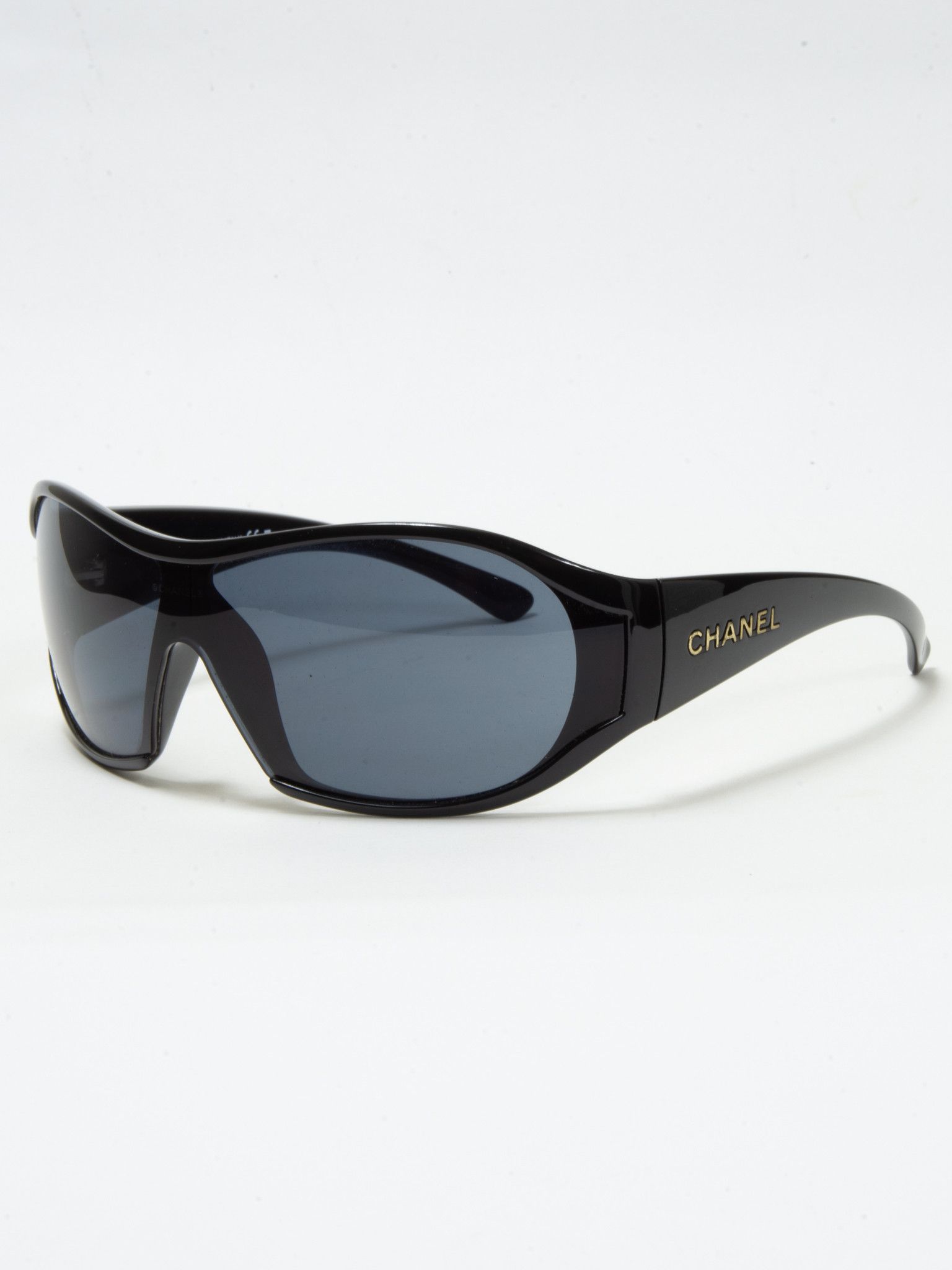 Chanel VINTAGE CHANEL SUNGLASSES IN BLACK Size ONE SIZE - 1 Thumbnail