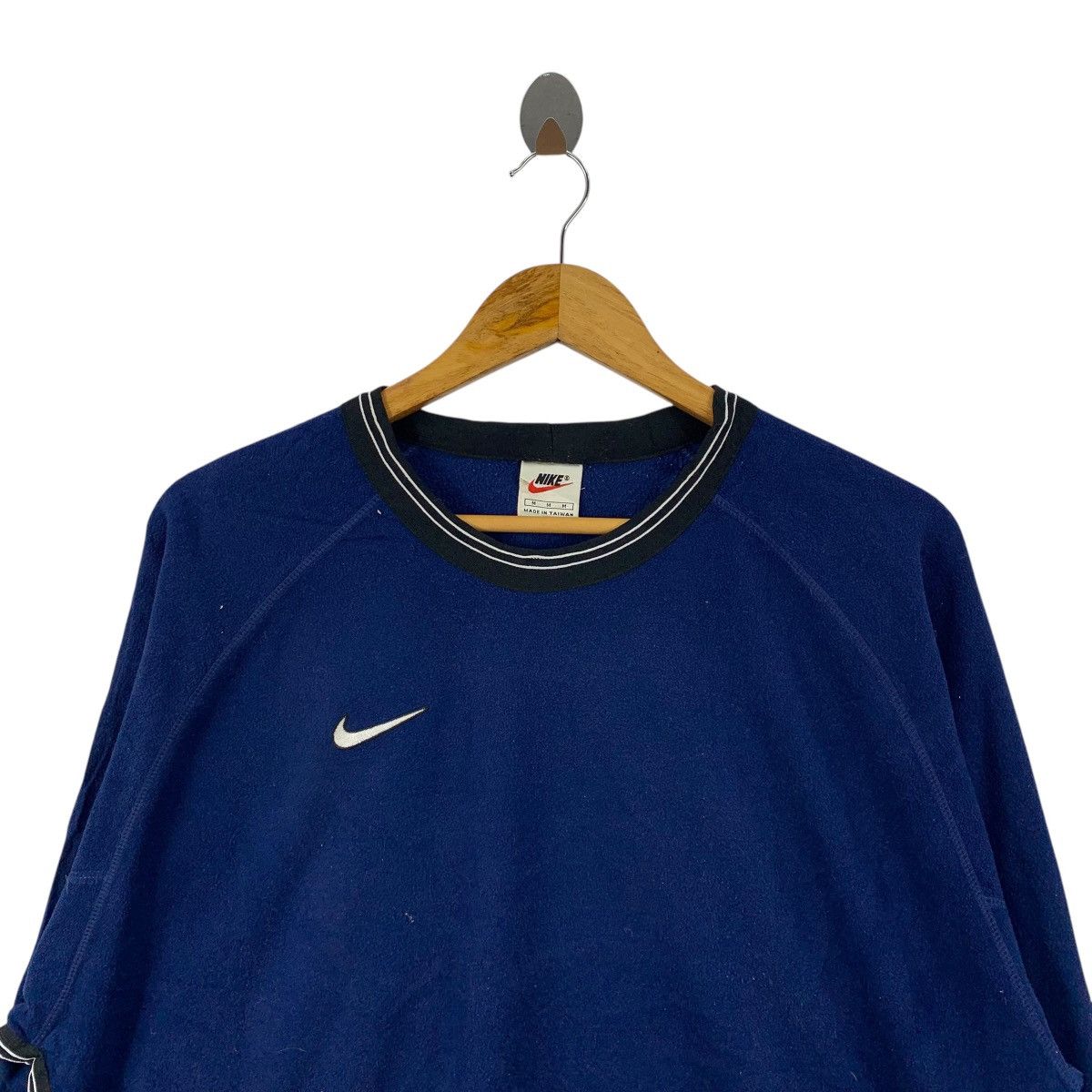 Nike × Vintage Vintage 90s NIKE Swoosh Sportswear Small Logo Sweatshirt Size US M / EU 48-50 / 2 - 3 Thumbnail