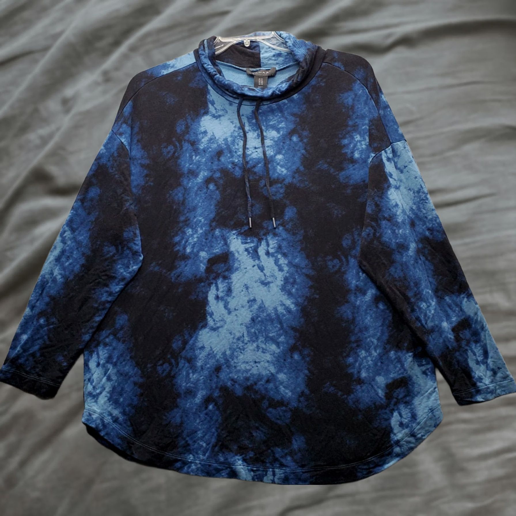 Vintage Tahari Women's 1X Tie-Dye Stretch Mock Neck Long Sleeve Knit Pullover Sweater Size XL / US 12-14 / IT 48-50 - 1 Thumbnail