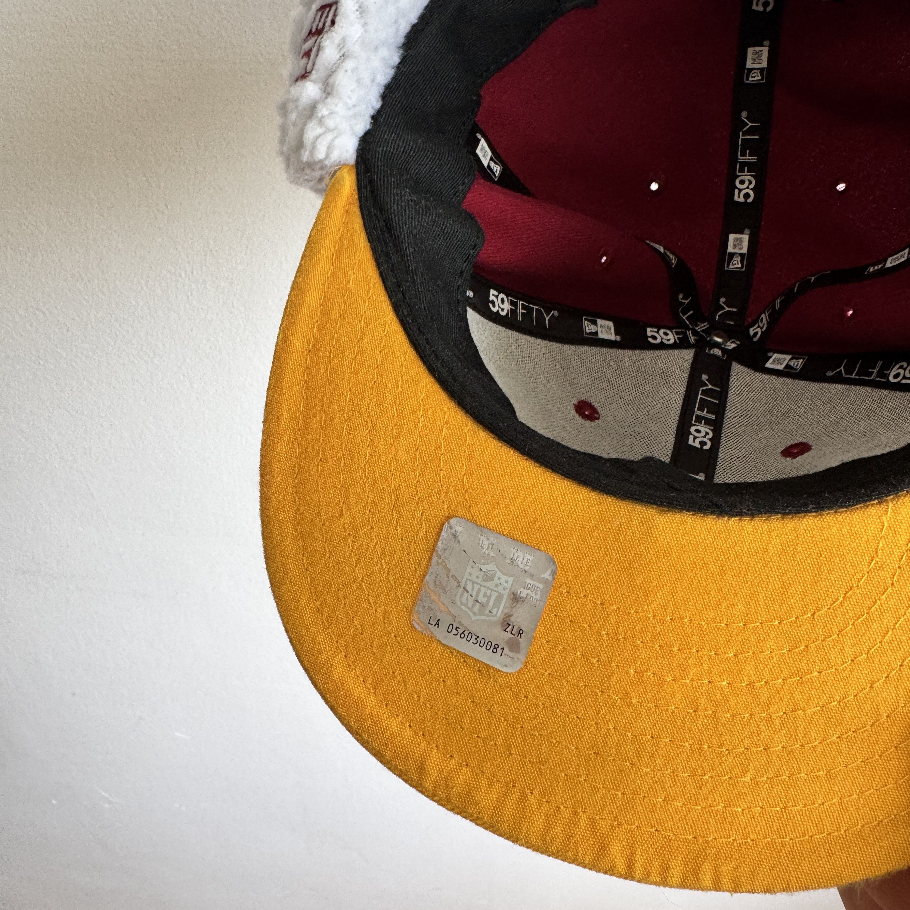 NFL New Era Redskins sherpa ear flap 59FIFTY winter cap XL Size 42 - 8 Thumbnail