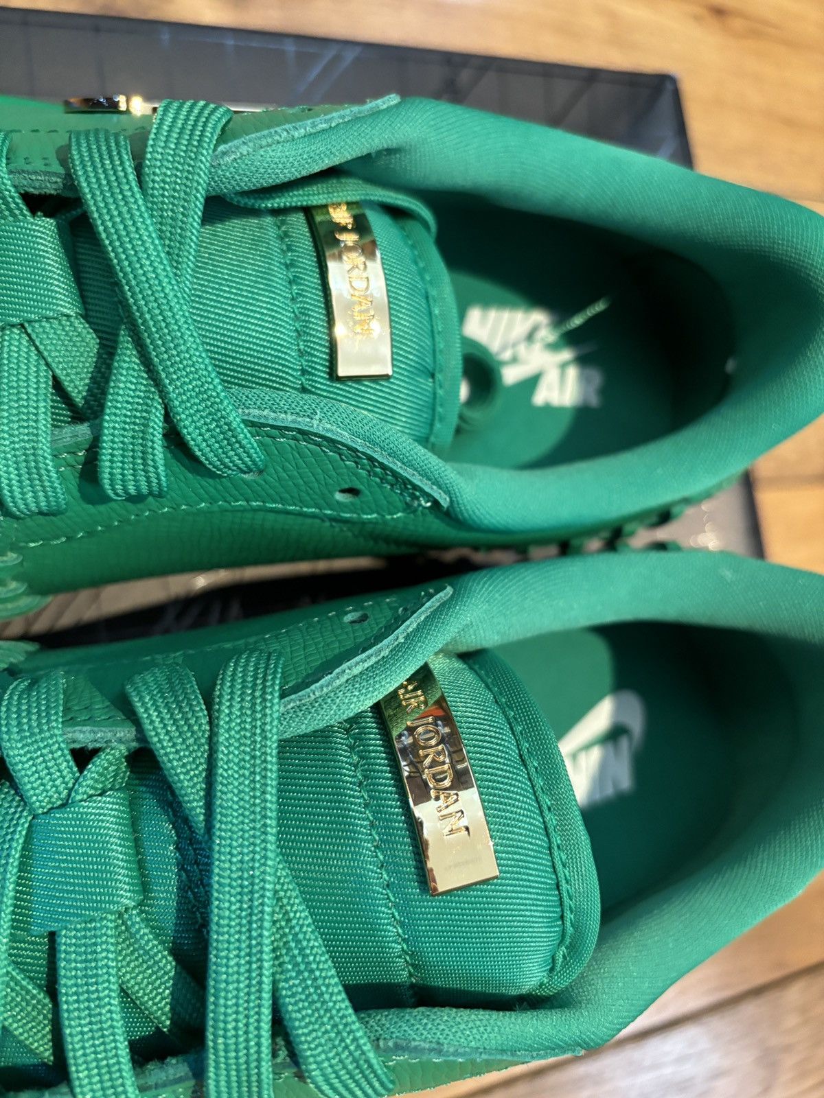 Jordan Brand × Nike Jordan 1 Low Method of Make Lucky Green Metallic Gold Size US 9.5 / EU 42-43 - 3 Thumbnail