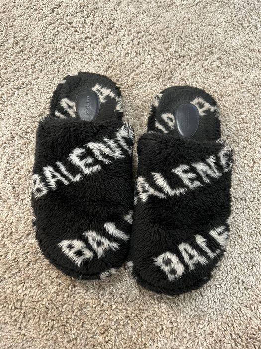 Balenciaga Balenciaga all over logo Fur Slippers | Grailed