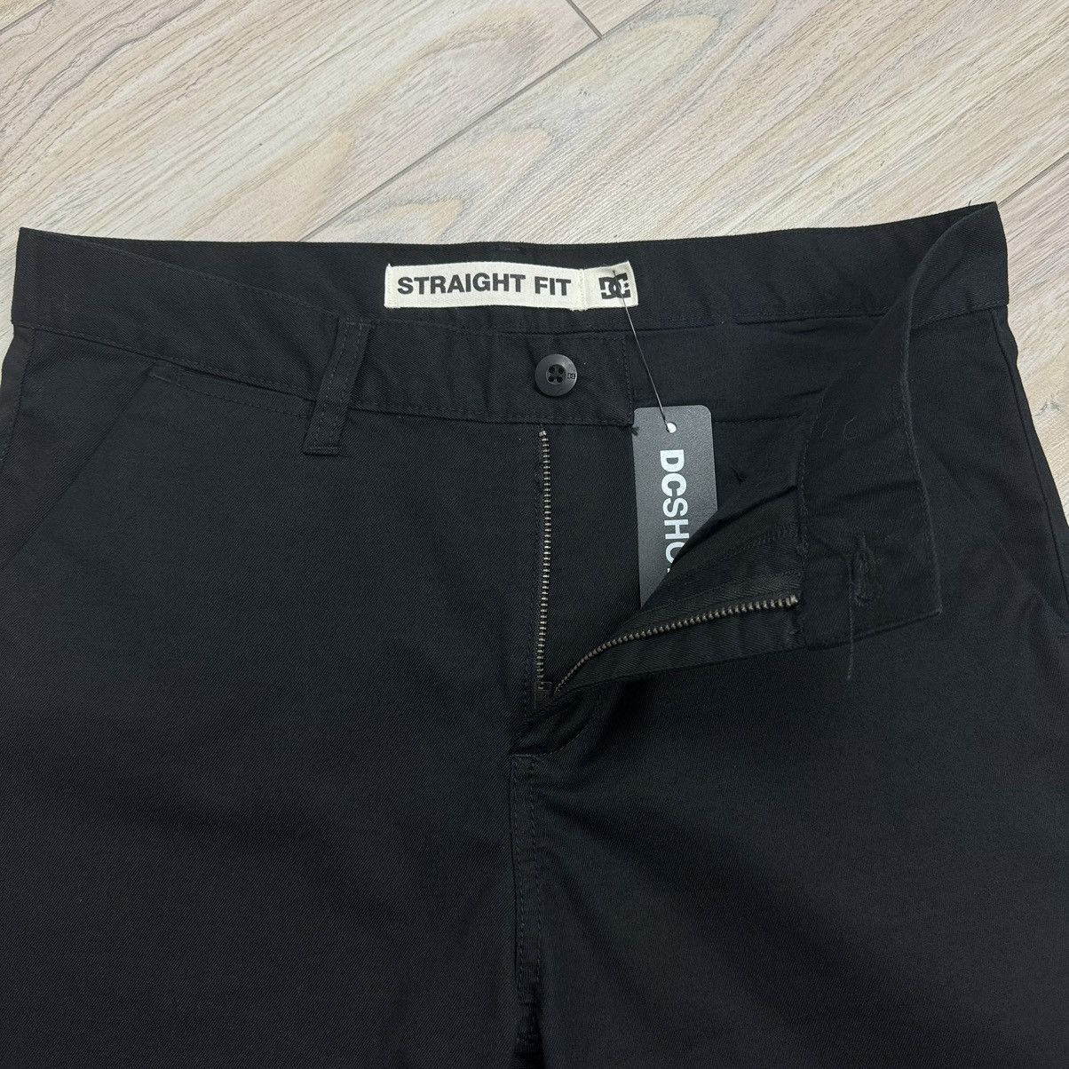 DC Essential DC Shoes Straight Fit Black Skater Cotton Shorts Size US 30 / EU 46 - 6 Thumbnail