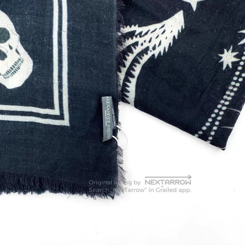 Alexander McQueen Alexander Mcqueen Black skull printed cashmere tassel scar Size ONE SIZE - 6 Thumbnail
