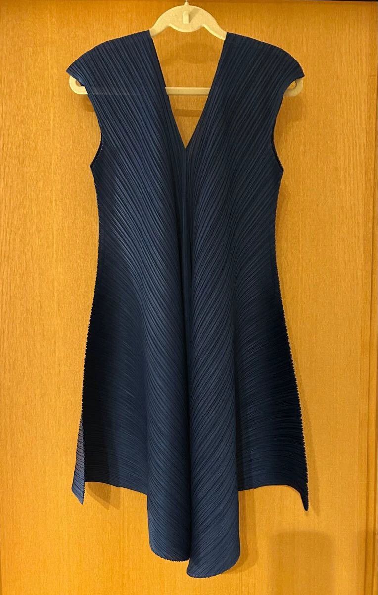 Issey Miyake Issey Miyake size:4 Dark blue pleated dress Size S / US 4 / IT 40 - 2 Thumbnail