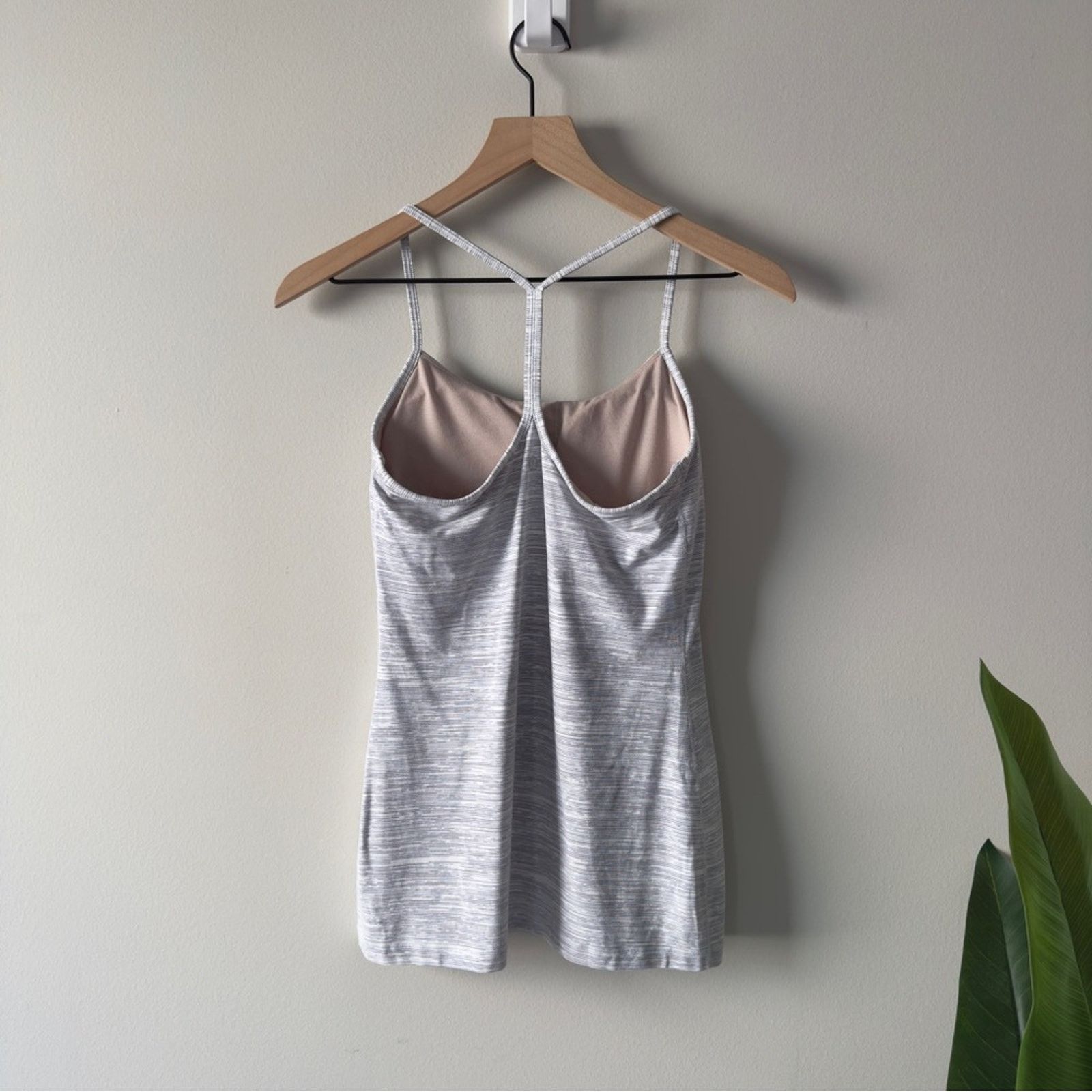 Lululemon Lululemon Power Pose Tank *Light Support For A/B Cup Wee Are Size M / US 6-8 / IT 42-44 - 5 Thumbnail