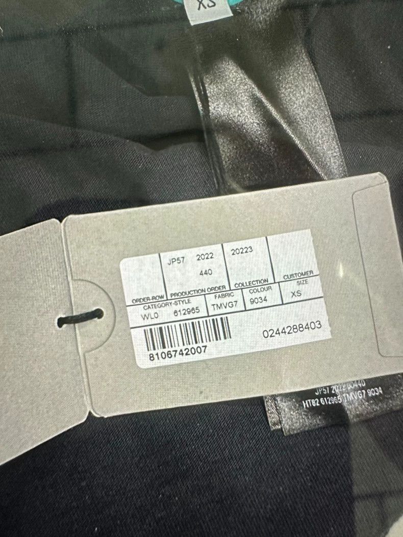 Balenciaga Balenciaga Embroidered Logo Solid Round Neck FW22 Short Sle Size US XS / EU 42 / 0 - 3 Thumbnail