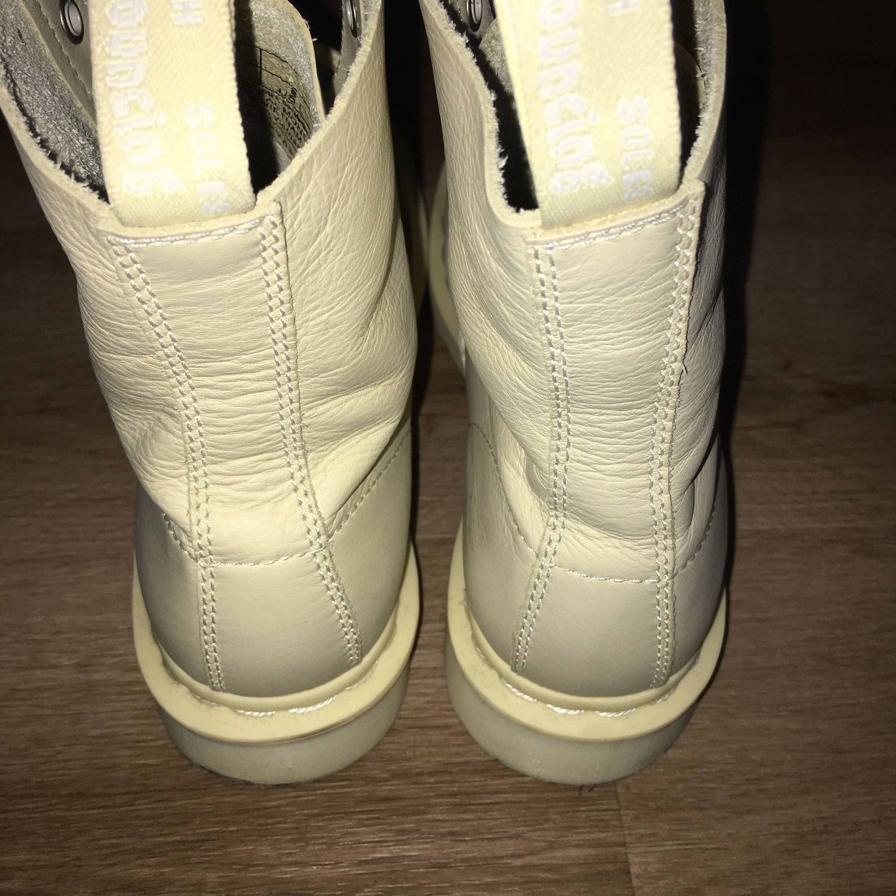 Dr. Martens 1460 Pascal Mono Off White Size US 8.5 / IT 38.5 - 8 Thumbnail