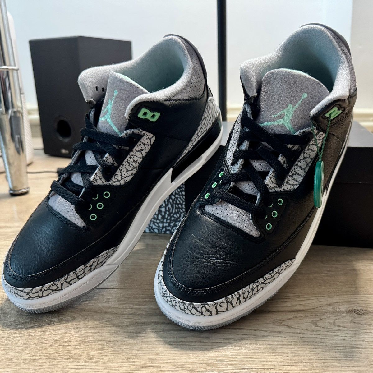 Jordan Brand Air Jordan 3 Retro Green Glow Size US 9.5 / EU 42-43 - 6 Thumbnail