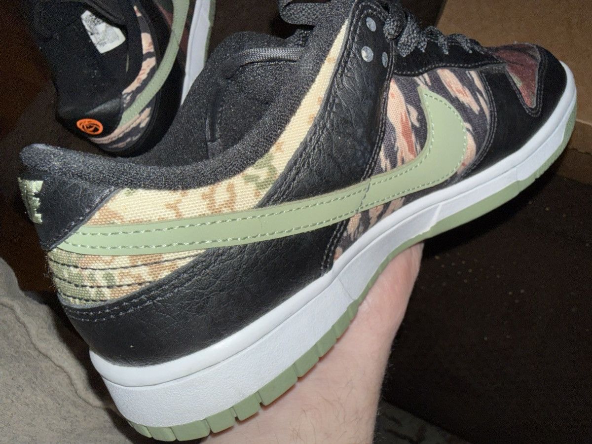 Nike Nike Dunk Low SE Black Multi Camo “Crazy Camo” sz9m VNDS!! Size US 9 / EU 42 - 9 Thumbnail