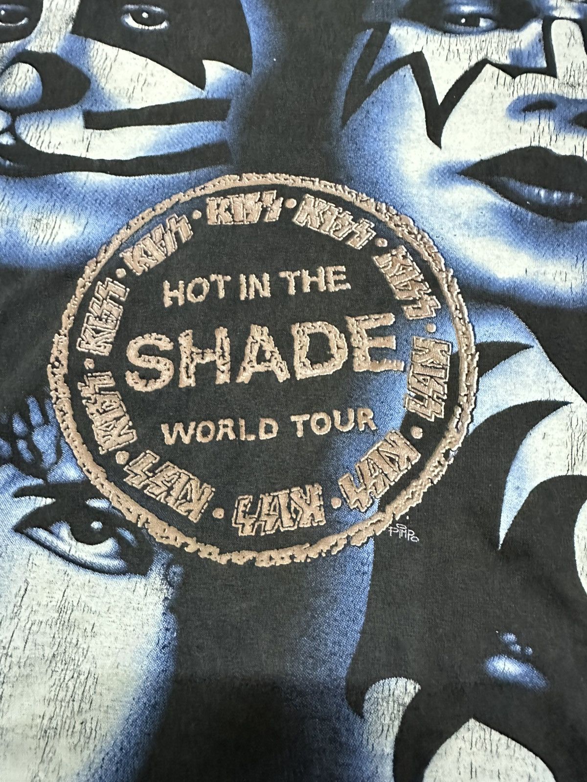 Band Tees Vintage 90s Kiss hot in the shade band tee Size US L / EU 52-54 / 3 - 6 Thumbnail