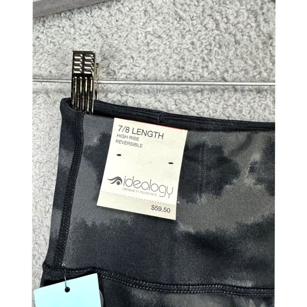 Vintage Ideology Leggings Women's XS Grey Camo Reversible Gym & Training Elastic Waist Activewear NEW Size 26" / US 2 / IT 38 - 7 Thumbnail