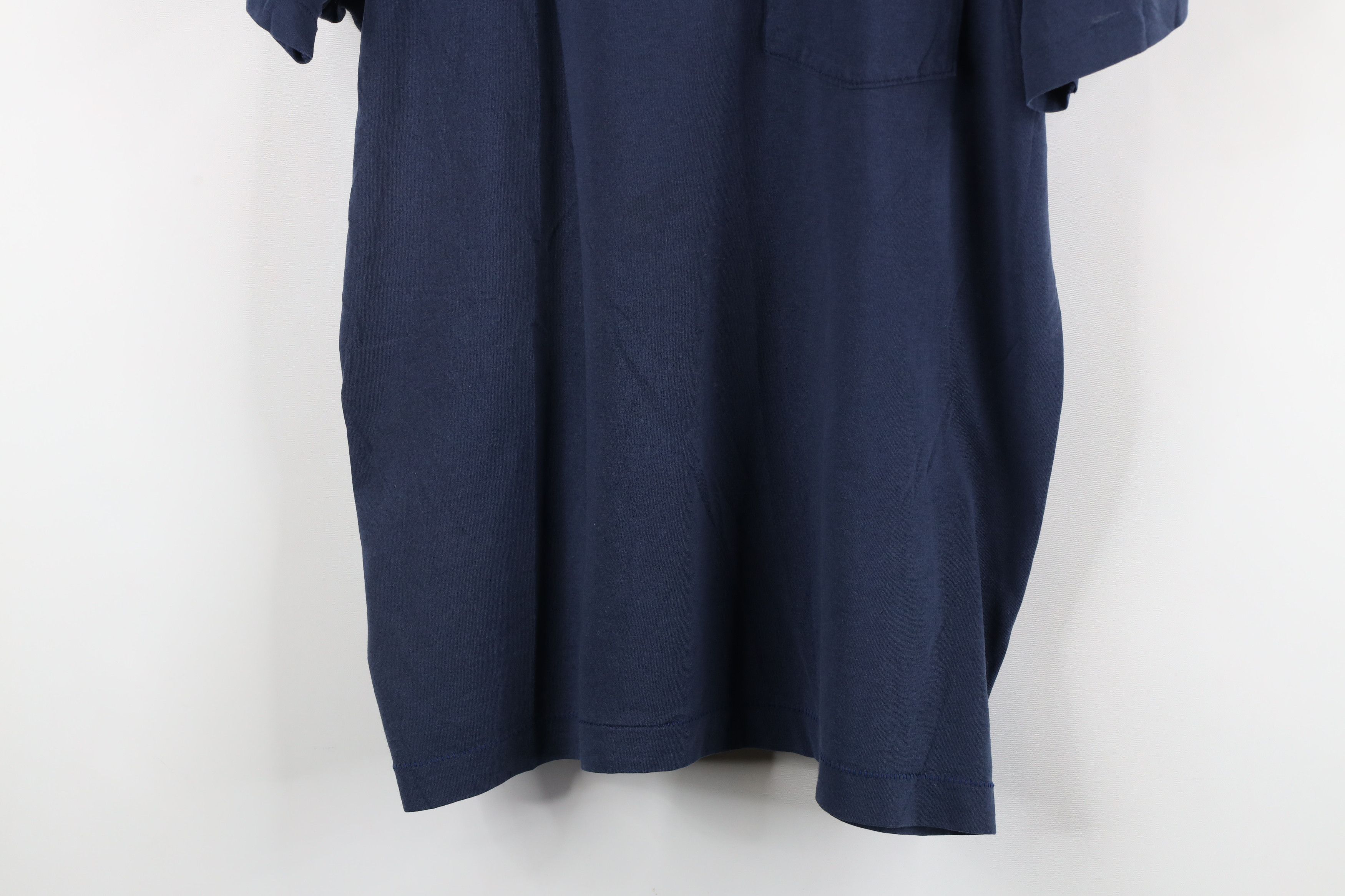 Vintage Vintage 70s Streetwear Blank Pocket T-Shirt Navy Blue USA Size US L / EU 52-54 / 3 - 3 Thumbnail